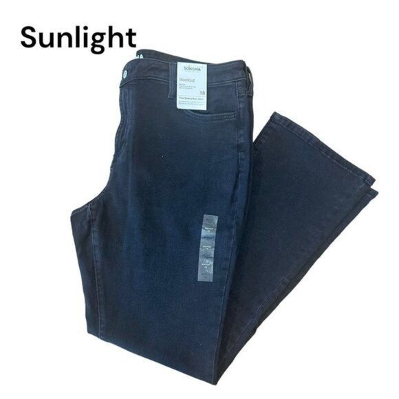 Sonoma Women’s Bootcut Leg Denim Jeans Size 18R Black Charcoal Stretch Mid Rise - Picture 1 of 10